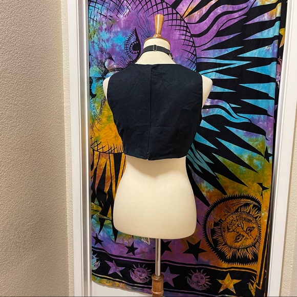 🌈 Lovely cut out crop top - Picture 7 of 11